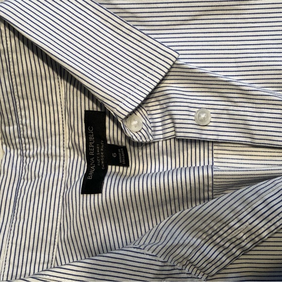 Banana Republic tank. Great for work! Only worn a few times. - Picture 2 of 2